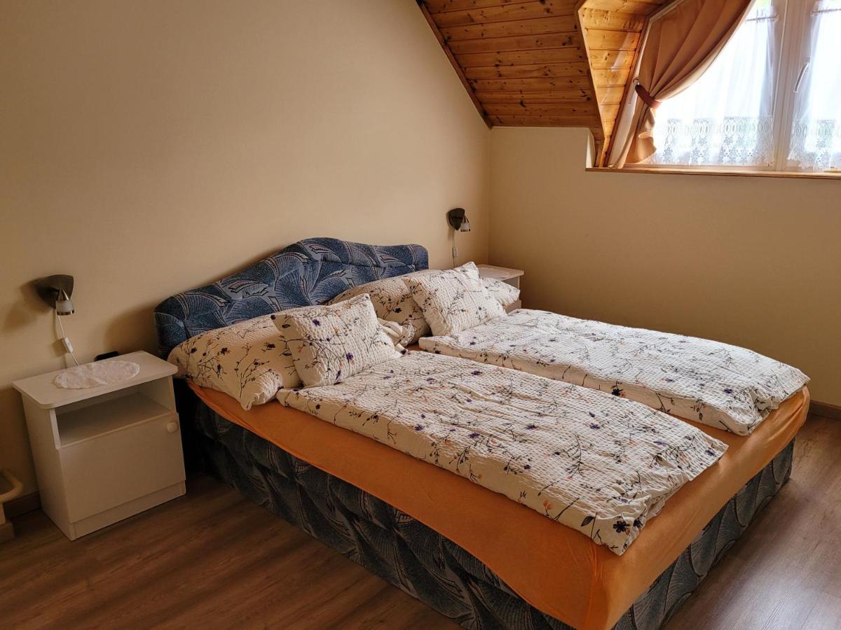 Henrietta Apartmanház Appartement Zalakaros Buitenkant foto