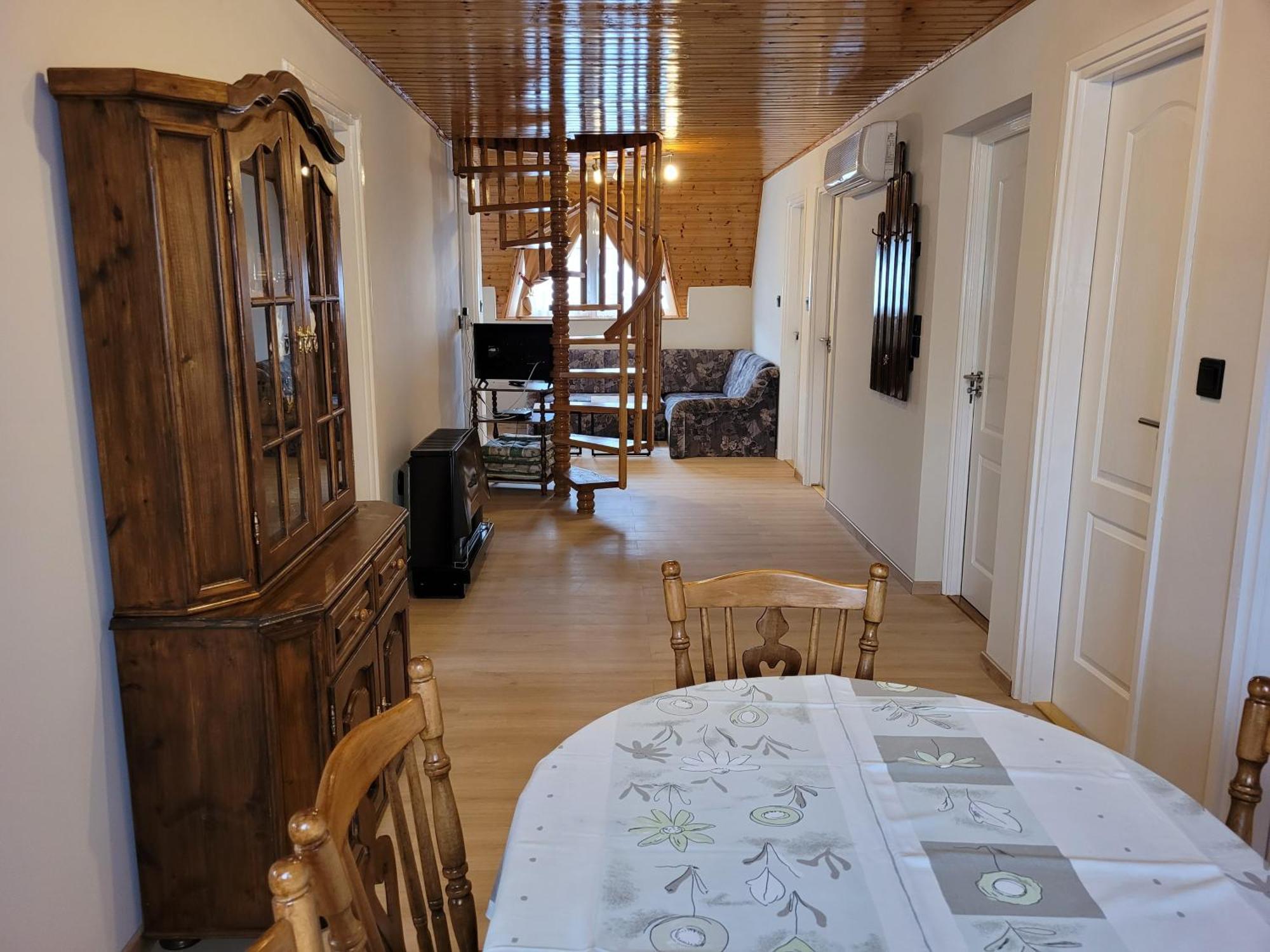 Henrietta Apartmanház Appartement Zalakaros Buitenkant foto