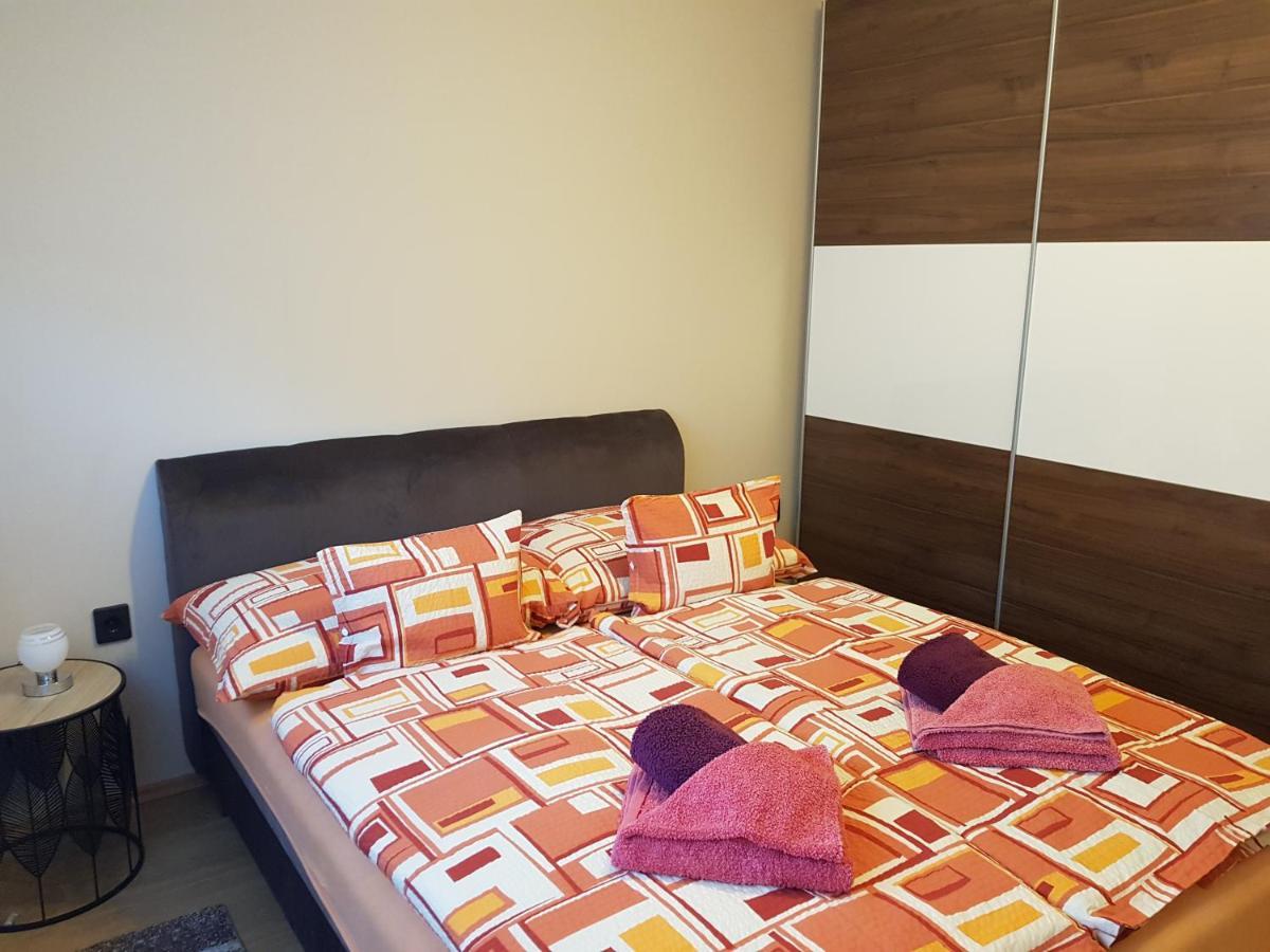 Henrietta Apartmanház Appartement Zalakaros Buitenkant foto