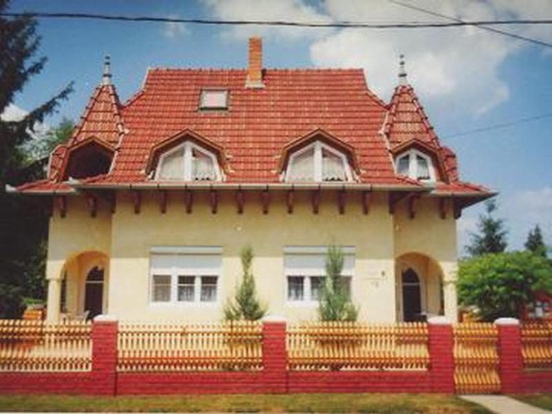 Henrietta Apartmanház Appartement Zalakaros Buitenkant foto